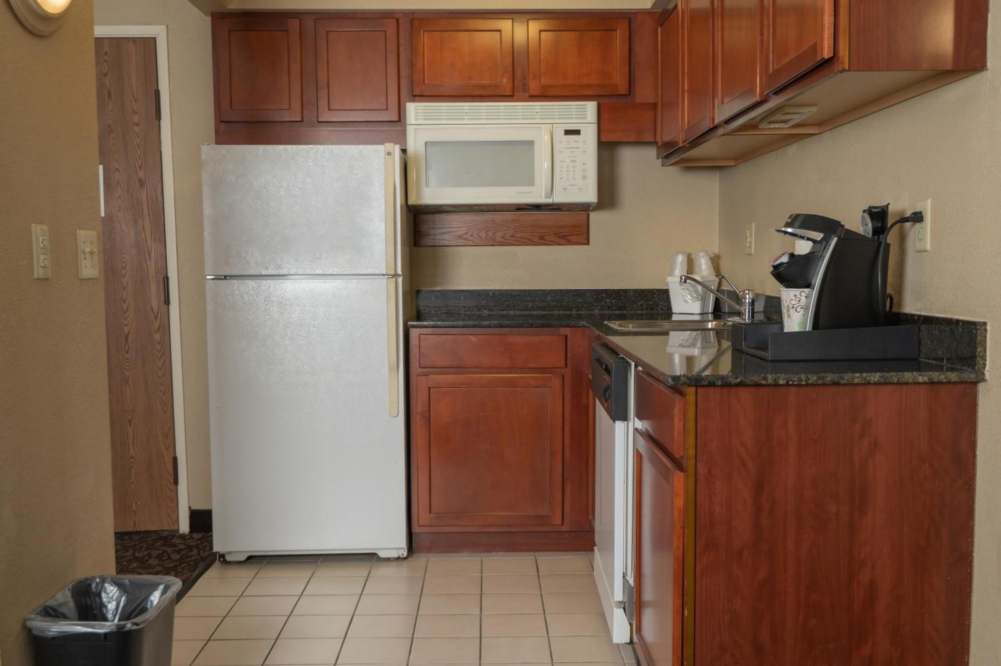 Quality Inn & Suites Downtown Mansfield Bagian luar foto